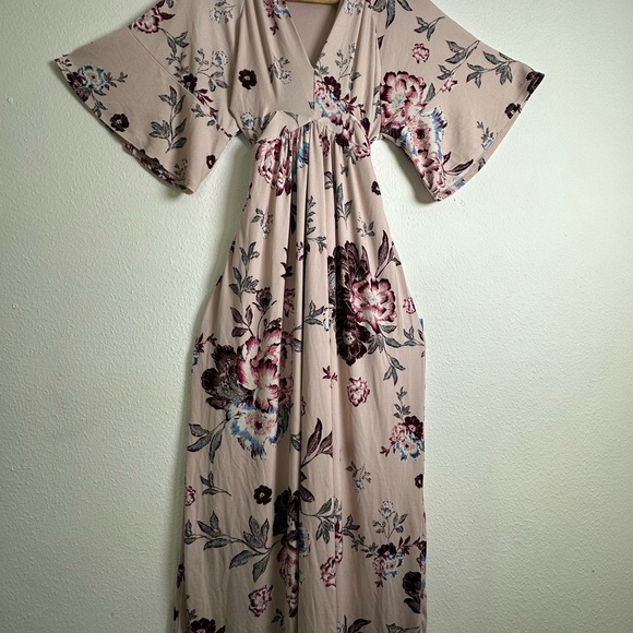 Jessica Simpson Maternity Blouson Cream and Burgundy Floral Dress - Picture 2 of 14